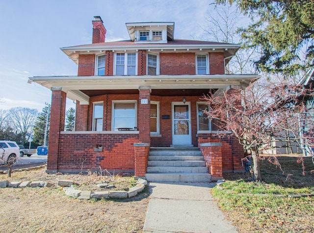 view of front of property featuring a porch