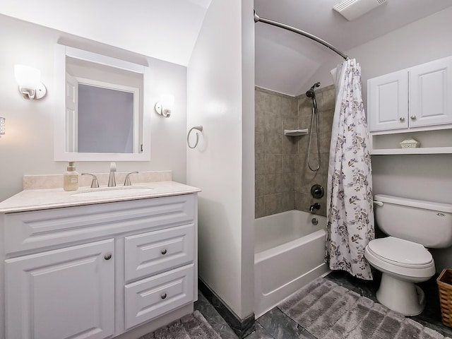 full bathroom featuring shower / tub combo with curtain, vanity, and toilet