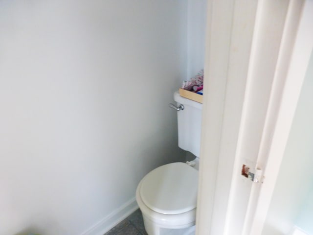 bathroom featuring toilet