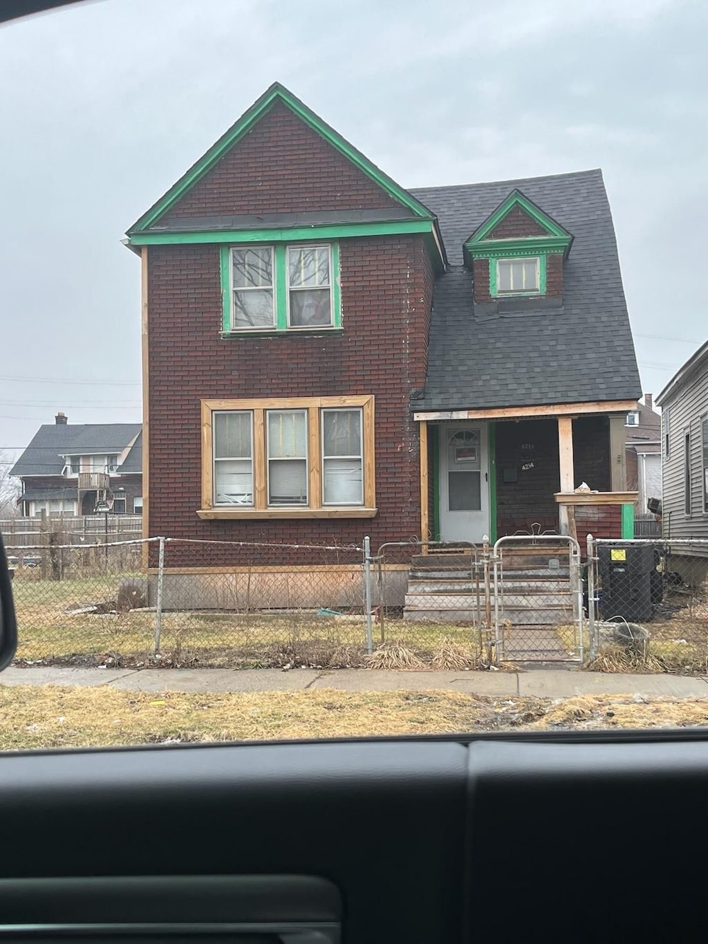 view of front of property featuring central AC