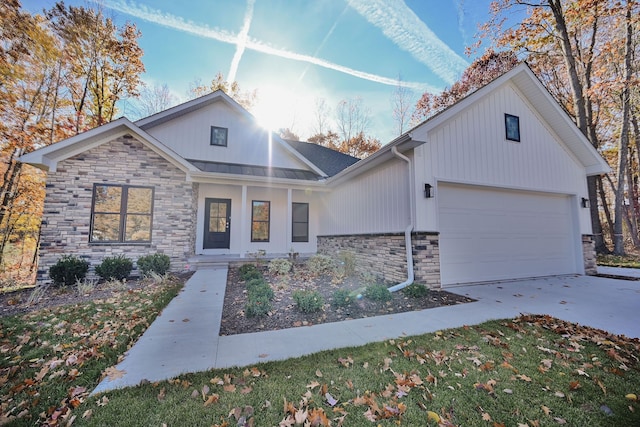 view of front of property featuring a garage