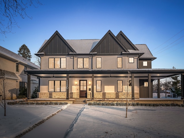 view of front of home featuring covered porch