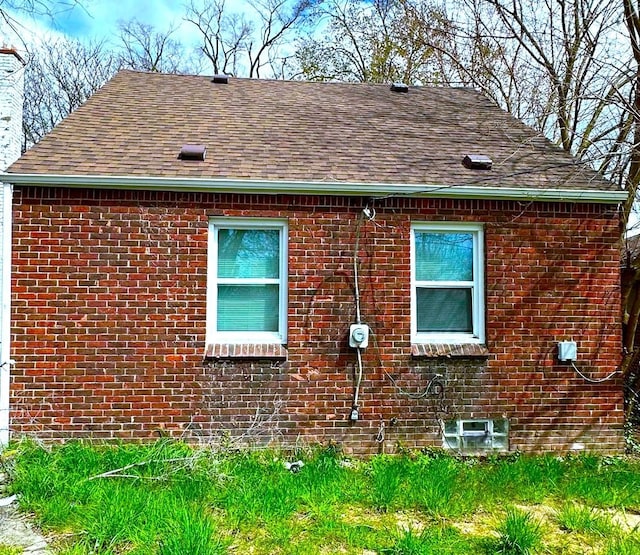 view of side of property