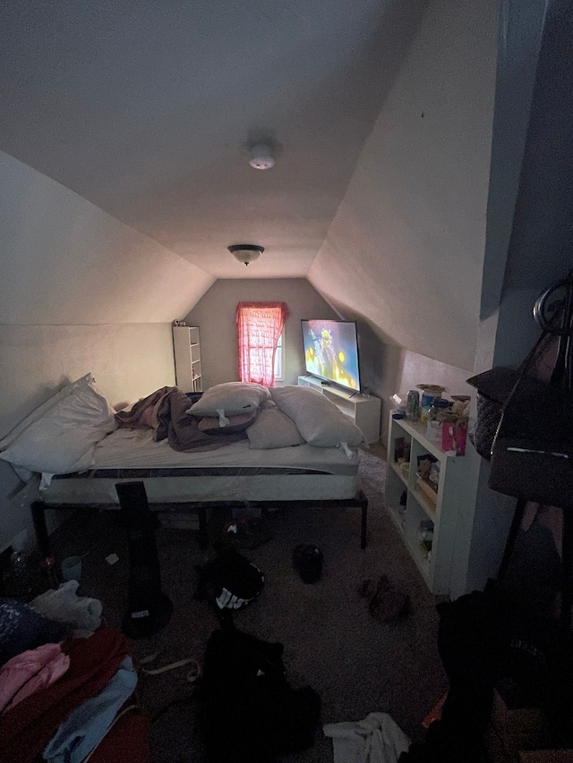 19307 Mansfield St, Detroit, MI 48235 - carpeted bedroom with lofted ceiling