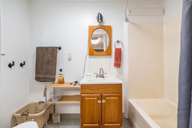 bathroom with vanity and backsplash