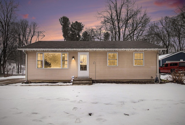 view of front of property