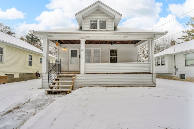 bungalow featuring covered porch