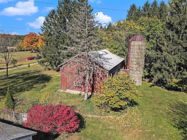 exterior space featuring a yard