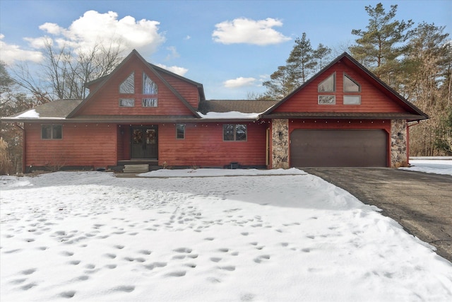 view of front of property featuring a garage