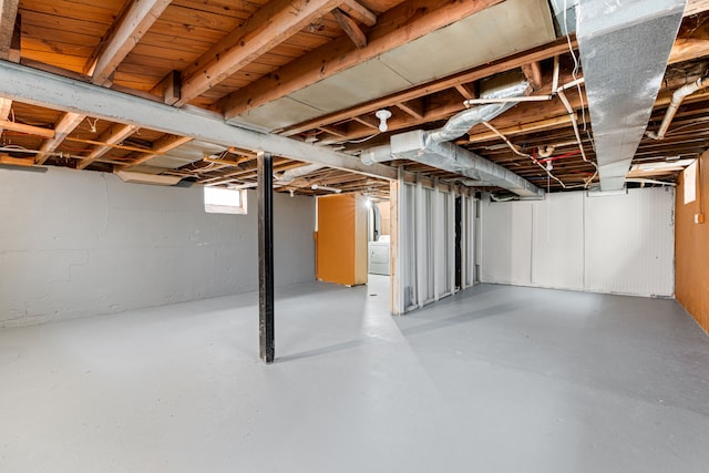 basement with washer / clothes dryer