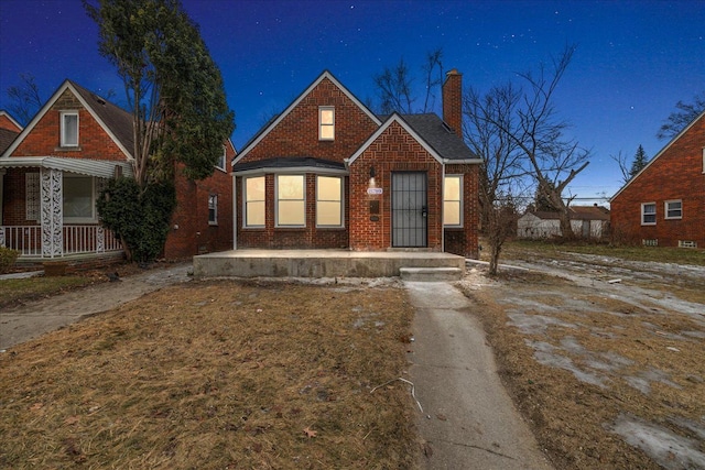 view of front of home with covered porch