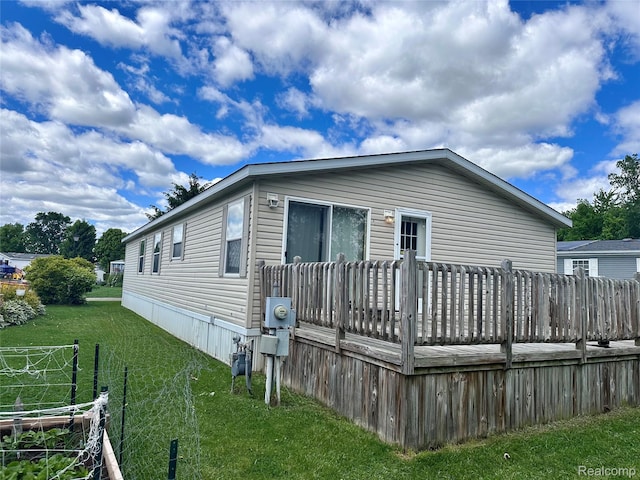 52263 Landsdowne Cir, Chesterfield, MI 48051 - rear view of property with a deck