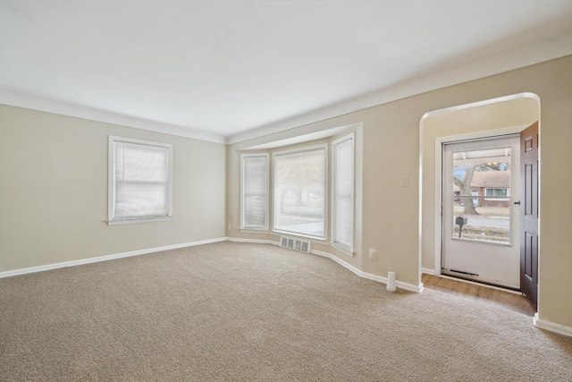 view of carpeted spare room