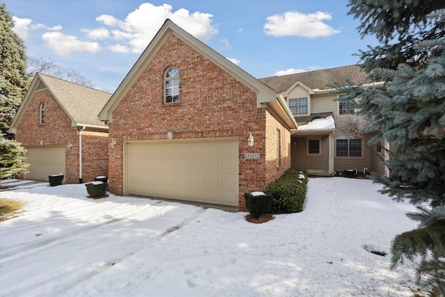 view of front property featuring a garage