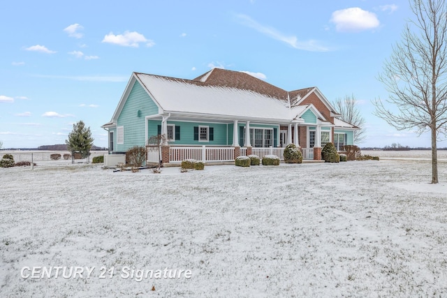 view of front of property featuring a porch