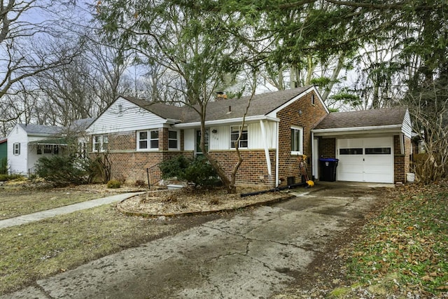 single story home featuring a garage