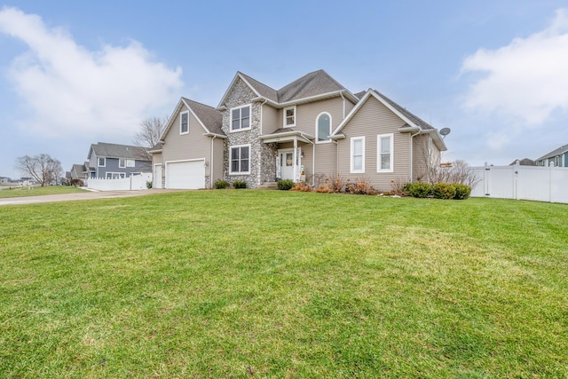 view of front of home featuring a front yard