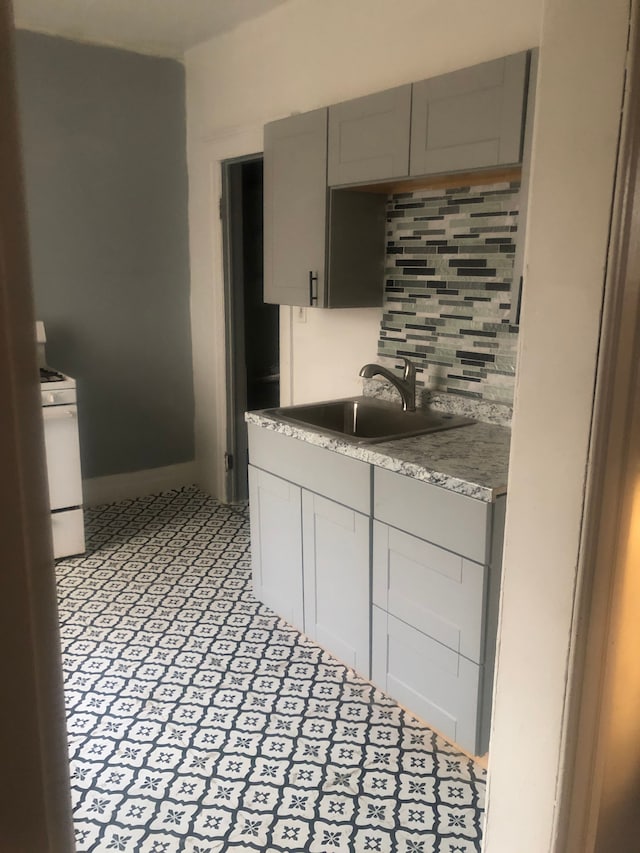 5435 Holcomb St, Detroit, MI 48213 - photo 5