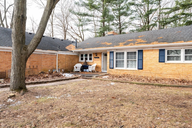 view of front of property featuring a patio