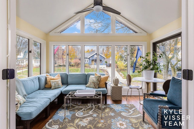 sunroom with vaulted ceiling and ceiling fan