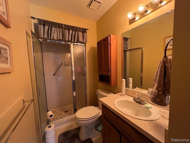 full bath with toilet, a shower stall, visible vents, and vanity