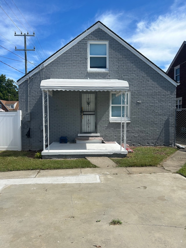 bungalow-style house featuring covered porch