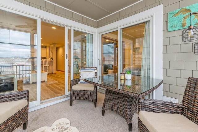 view of sunroom / solarium