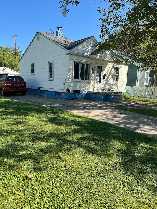 exterior space featuring a yard