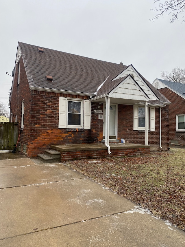 view of front of property