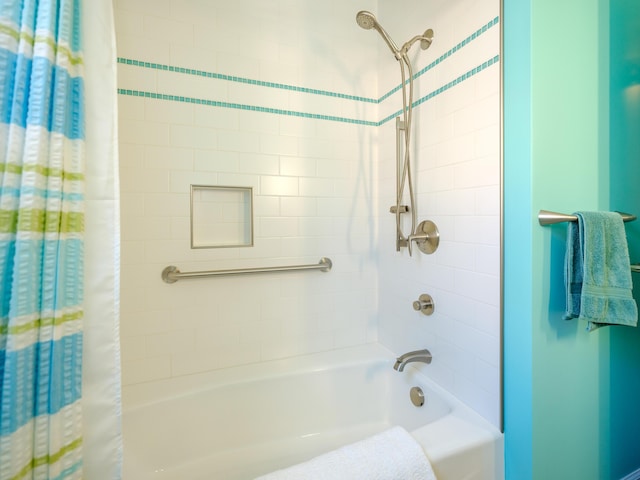 bathroom featuring shower / bath combo