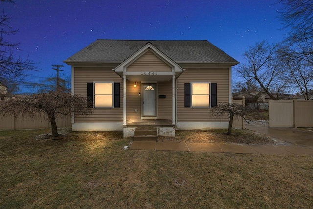 view of front of house with a front yard