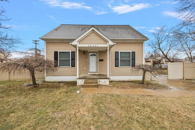 view of front of house with a front yard