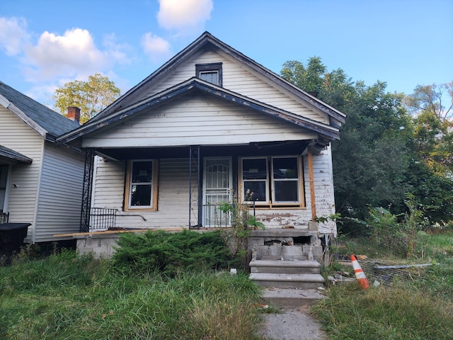 bungalow-style house with covered porch