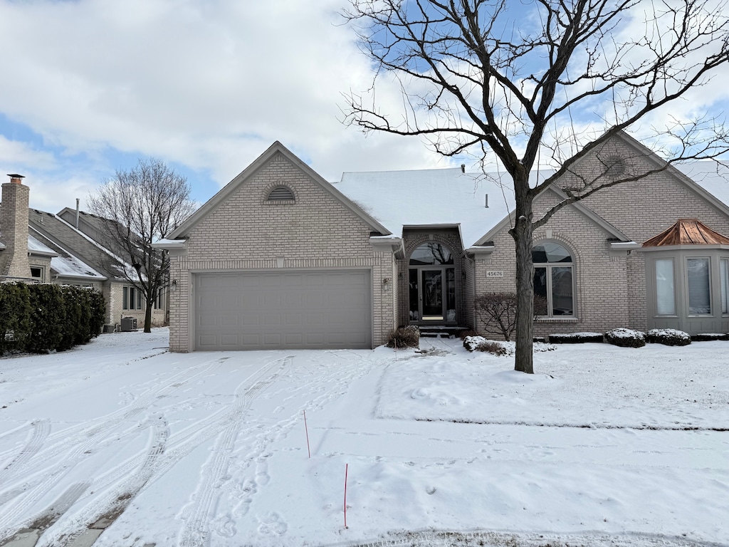 view of front of home featuring a garage