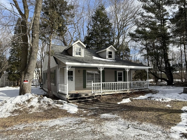 view of front of house with covered porch