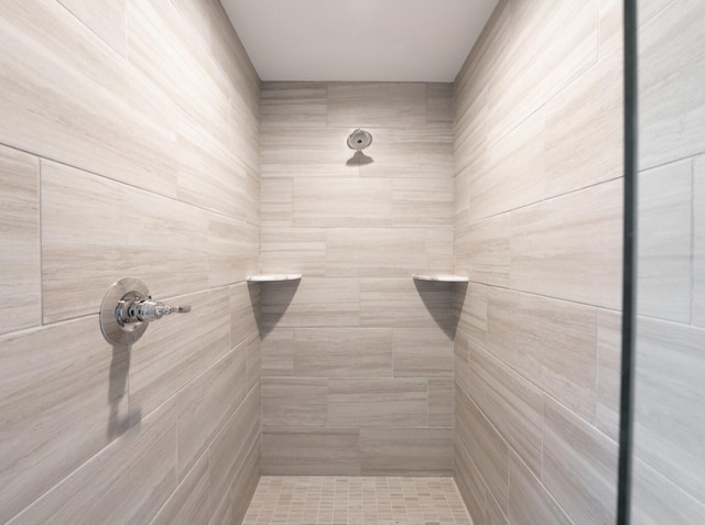 5090 Crandall Rd, Howell, MI 48855 - bathroom with a tile shower