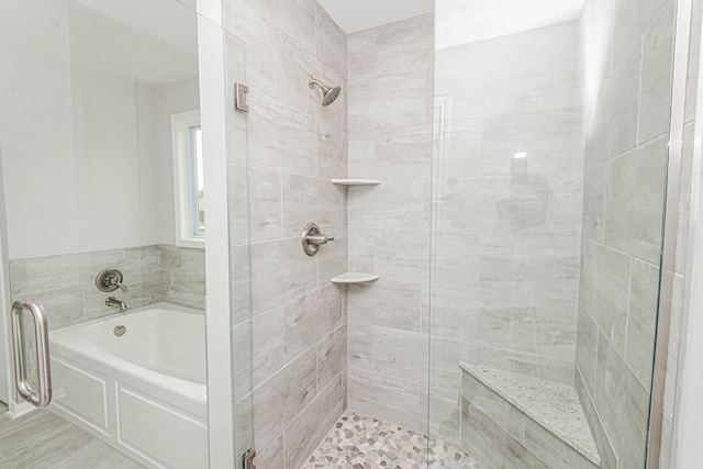 53188 Woodland Mdws, Chesterfield, MI 48047 - full bath featuring a stall shower and a bath