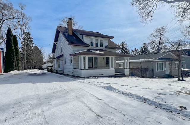 view of front of property featuring a porch