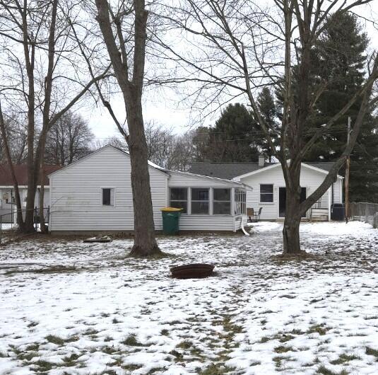 Listing photo 2 for 185 Morgan Ave W, Battle Creek MI 49037