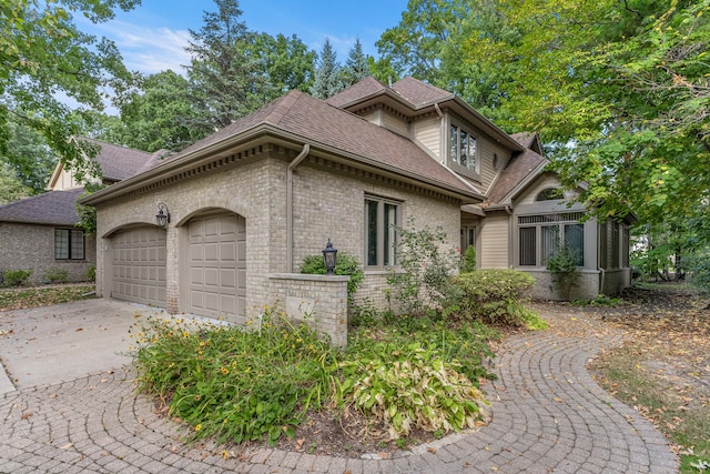 view of front facade featuring a garage