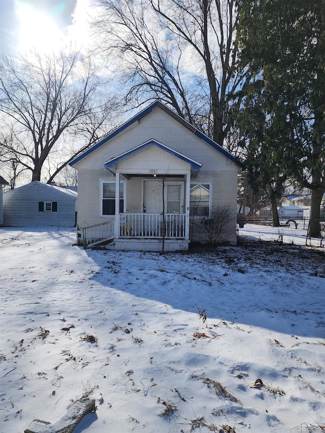 bungalow featuring covered porch