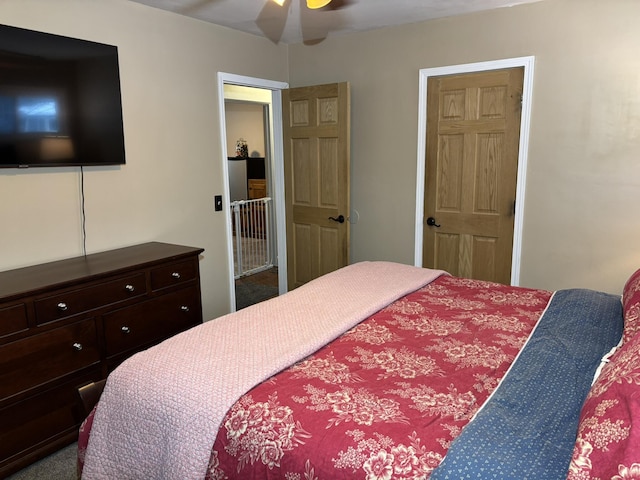 bedroom featuring ceiling fan