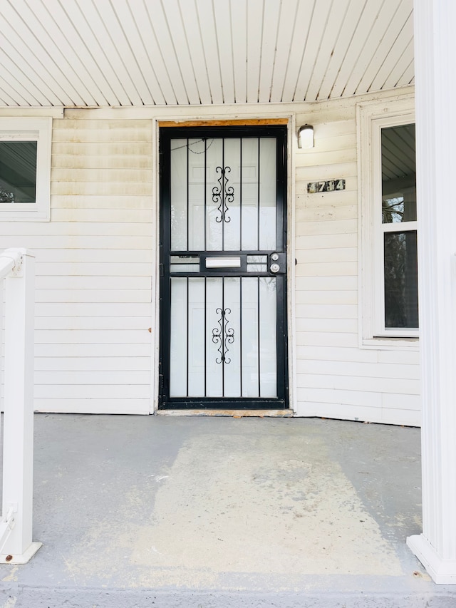 view of property entrance