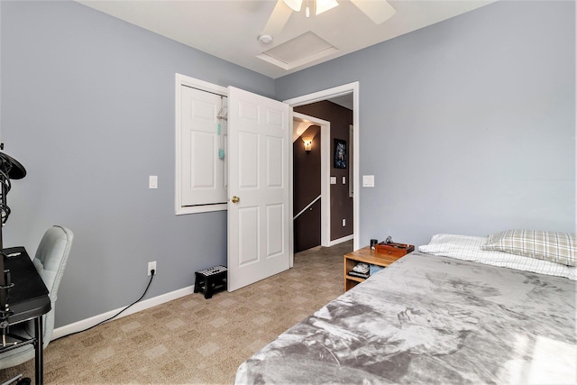 bedroom featuring ceiling fan