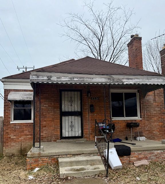 exterior space featuring covered porch