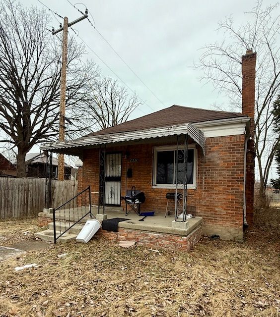 view of front of home