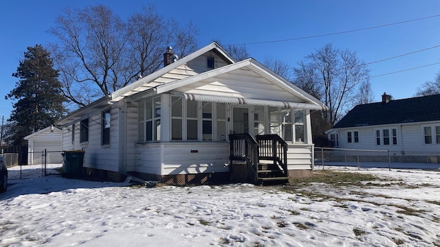 view of front of property