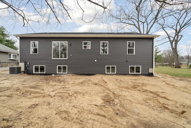 675 Crescent Lake Rd, Waterford, MI 48327 - back of property featuring cooling unit