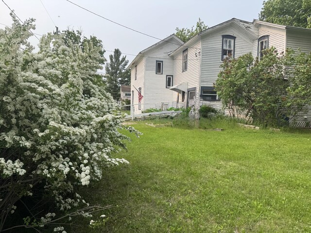 313 W 6th St, Evart, MI 49631