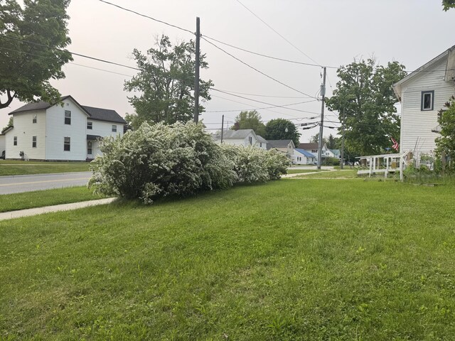 313 W 6th St, Evart, MI 49631